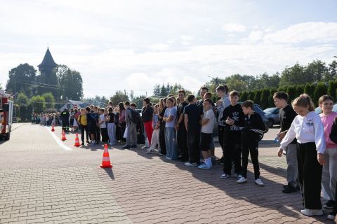 Ćwiczenia ewakuacyjne w Szkole Podstawowej nr 1 w Skrzyszowie — zdjęcie 8